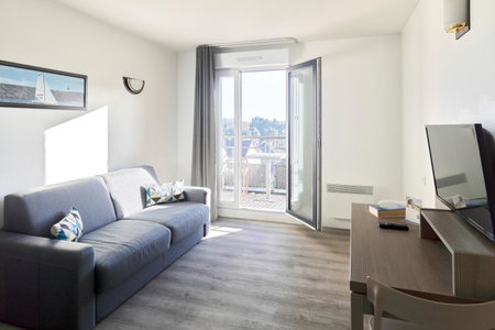 Comfort Aparthotel Versailles, St Cyr l'Ecole, Saint-Cyr-lʼÉcole, Франция