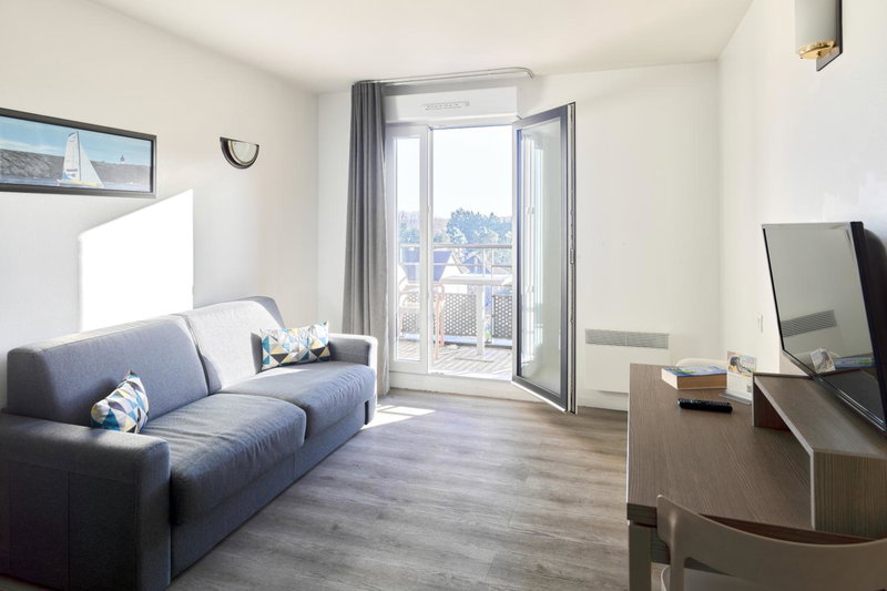 Comfort Aparthotel Versailles, St Cyr l'Ecole, Saint-Cyr-lʼÉcole, Франция