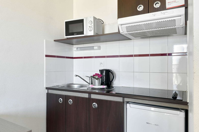 Comfort Aparthotel Versailles, St Cyr l'Ecole, Saint-Cyr-lʼÉcole, Франция