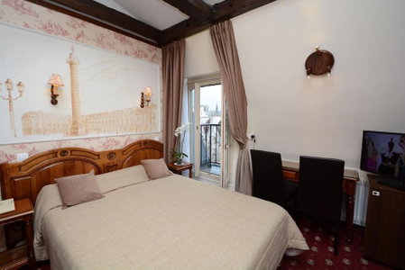 Familia Hotel, Paris, France