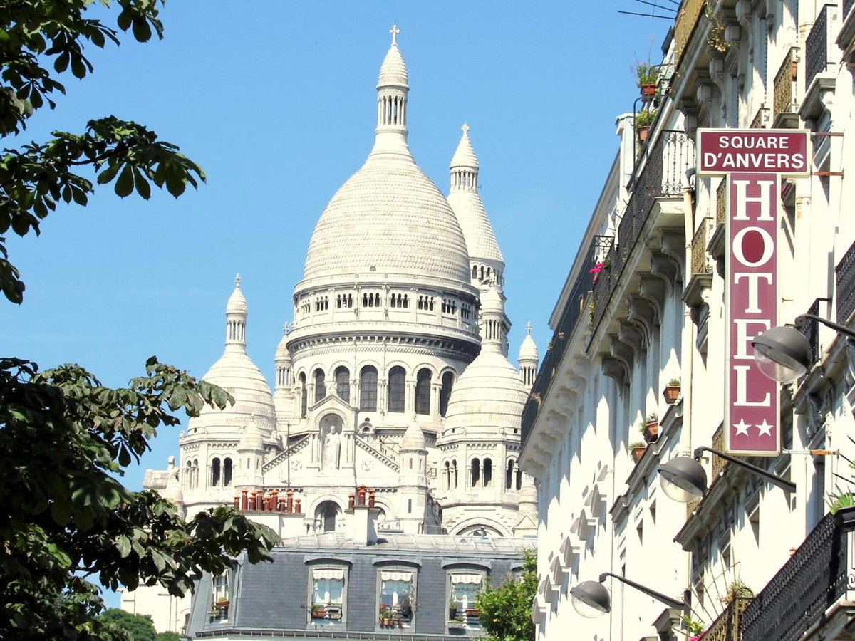 Hotel · Hôtel du Square d'Anvers, Paris