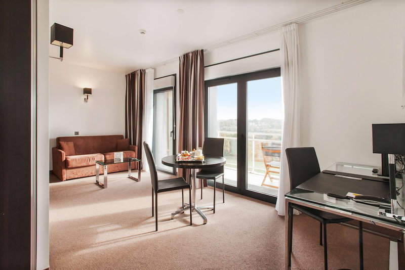 Golden Tulip Pornic Suites, Saint-Nazaire, France