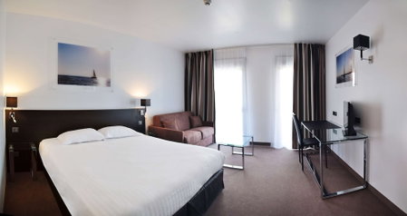 Golden Tulip Pornic Suites, Saint-Nazaire, France