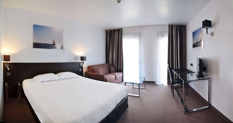 Golden Tulip Pornic Suites, Saint-Nazaire, France
