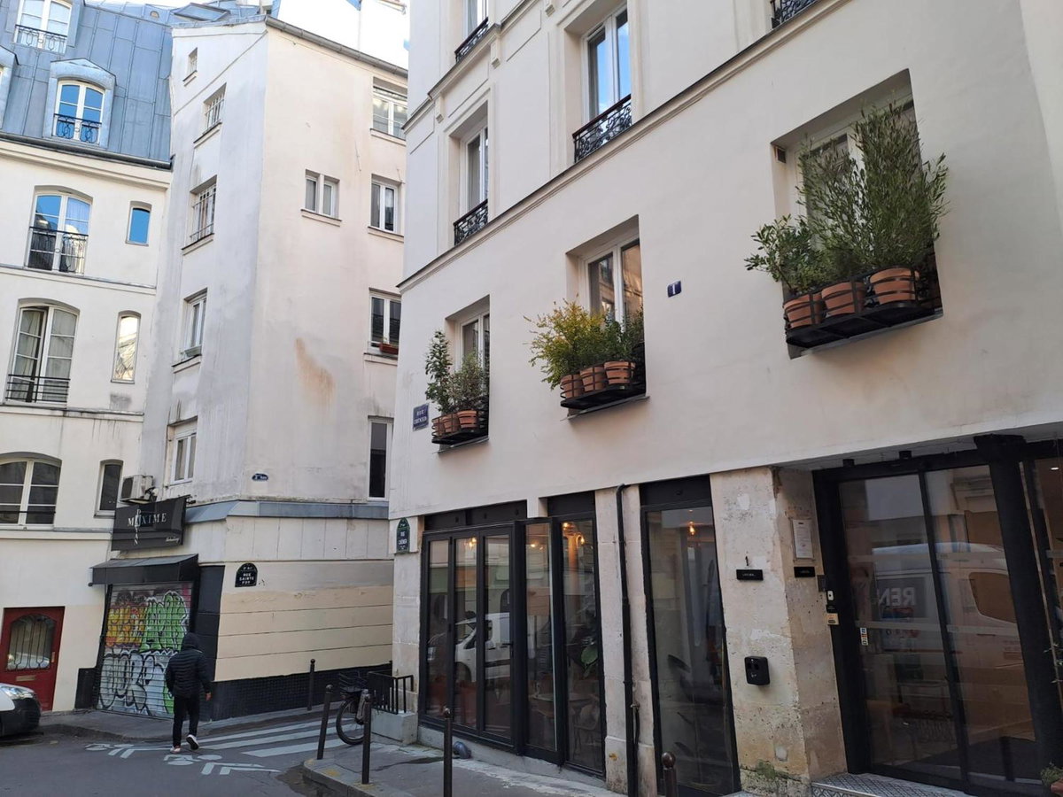 Hotel · Hôtel Lucien, Paris