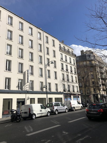 Hotel Le National Clichy Paris, Clichy, Франция