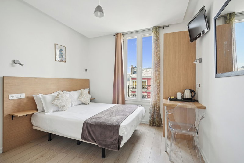 Hotel Le National Clichy Paris, Clichy, Франция
