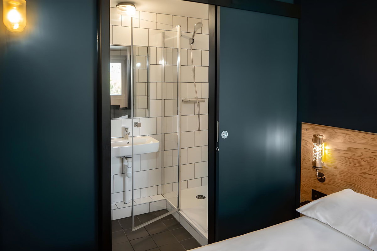 Hôtel · Eklo Hotels Bordeaux City center Bastide, Bordeaux