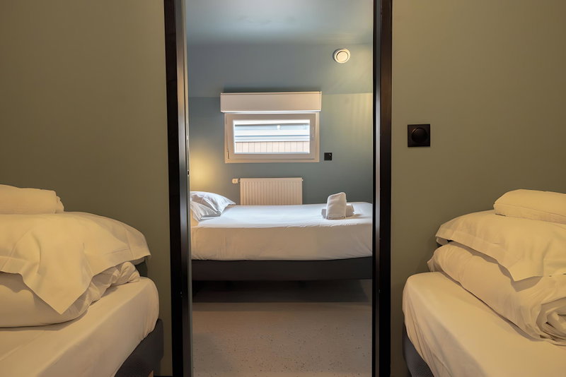 Eklo Hotels Bordeaux City center Bastide, Bordeaux, France