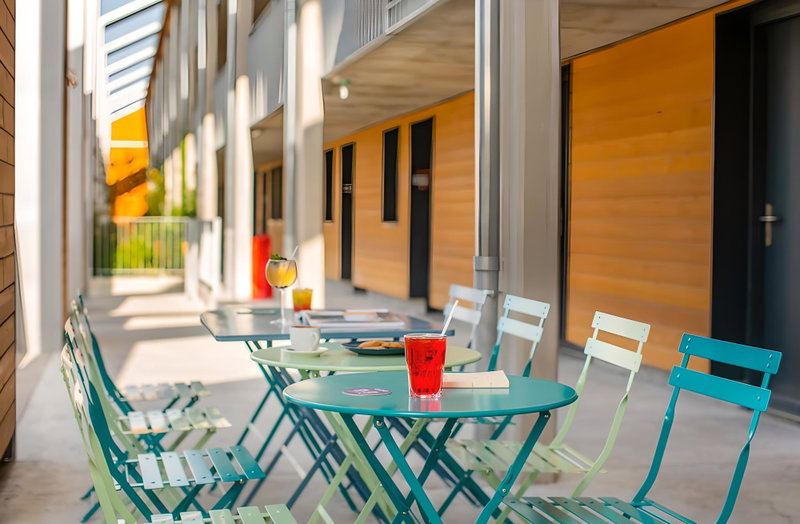 Eklo Hotels Bordeaux City center Bastide, Bordeaux, France