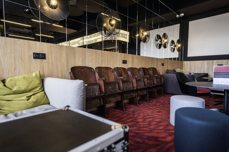 Ibis Styles Lens Centre Gare, Lens, France