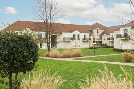 Zenitude Hôtel Résidences Roissy Village, Goussainville, France