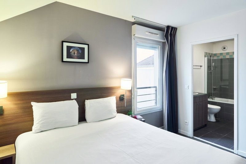 Zenitude Hôtel Résidences Roissy Village, Goussainville, France