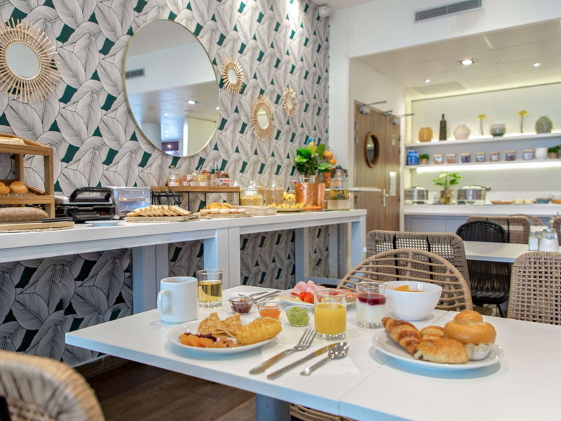 Novotel Suites Perpignan Centre - Grandes Suites & Confort Centre-Ville, Perpignan, France
