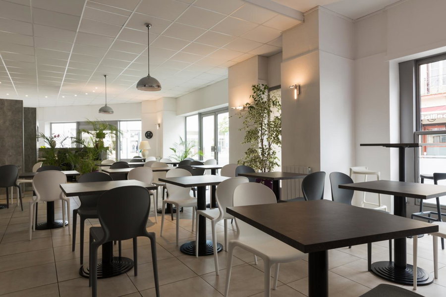 BRIT HOTEL CONFORT NEVERS Centre Gare, Nevers, France