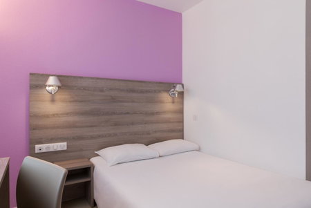 BRIT HOTEL CONFORT NEVERS Centre Gare, Nevers, France