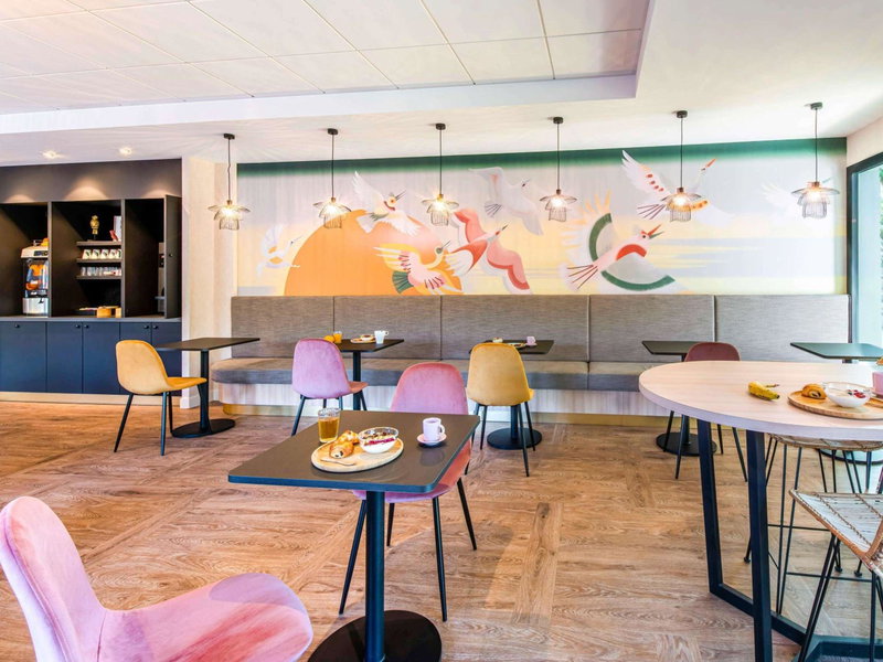 ibis Styles Rennes Cesson, Cesson-Sevigne, France