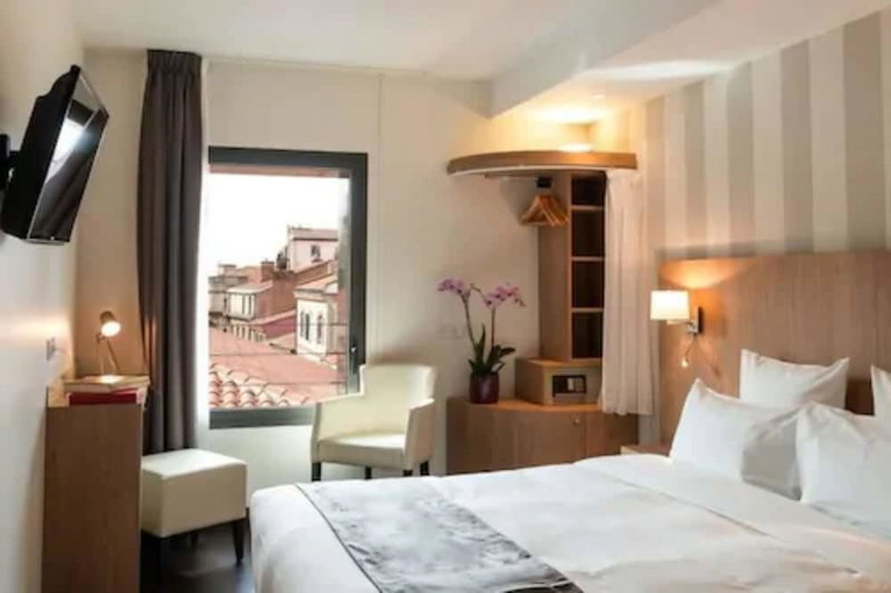 Hôtel Le Père Léon, Toulouse, Frankreich