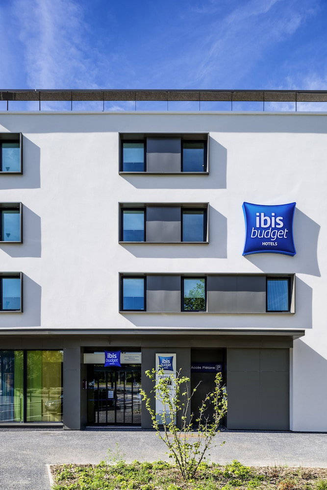 Hôtel · ibis budget Saint Quentin en Yvelines Velodrome, Montigny-le-Bretonneux
