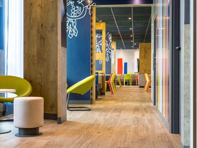 ibis budget Saint Quentin en Yvelines Velodrome, Montigny-le-Bretonneux, France