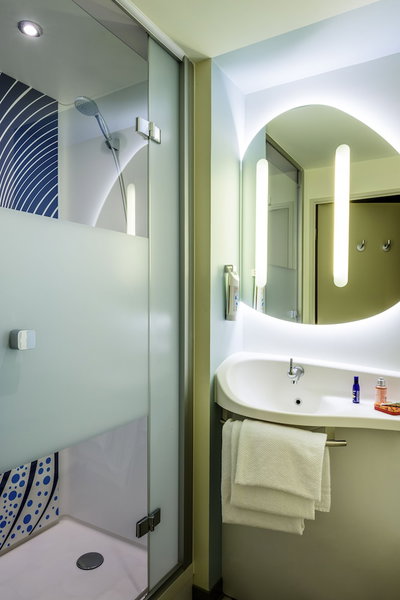 ibis budget Saint Quentin en Yvelines Velodrome, Montigny-le-Bretonneux, France