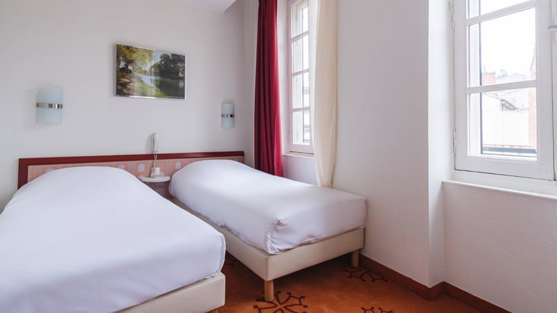 Alfred Hotels Toulouse Victor Hugo - Hôtel Rénové, Toulouse, France