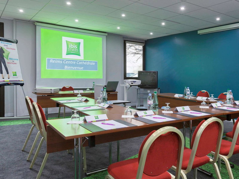 Ibis Styles Reims Centre Cathédrale, Reims, France