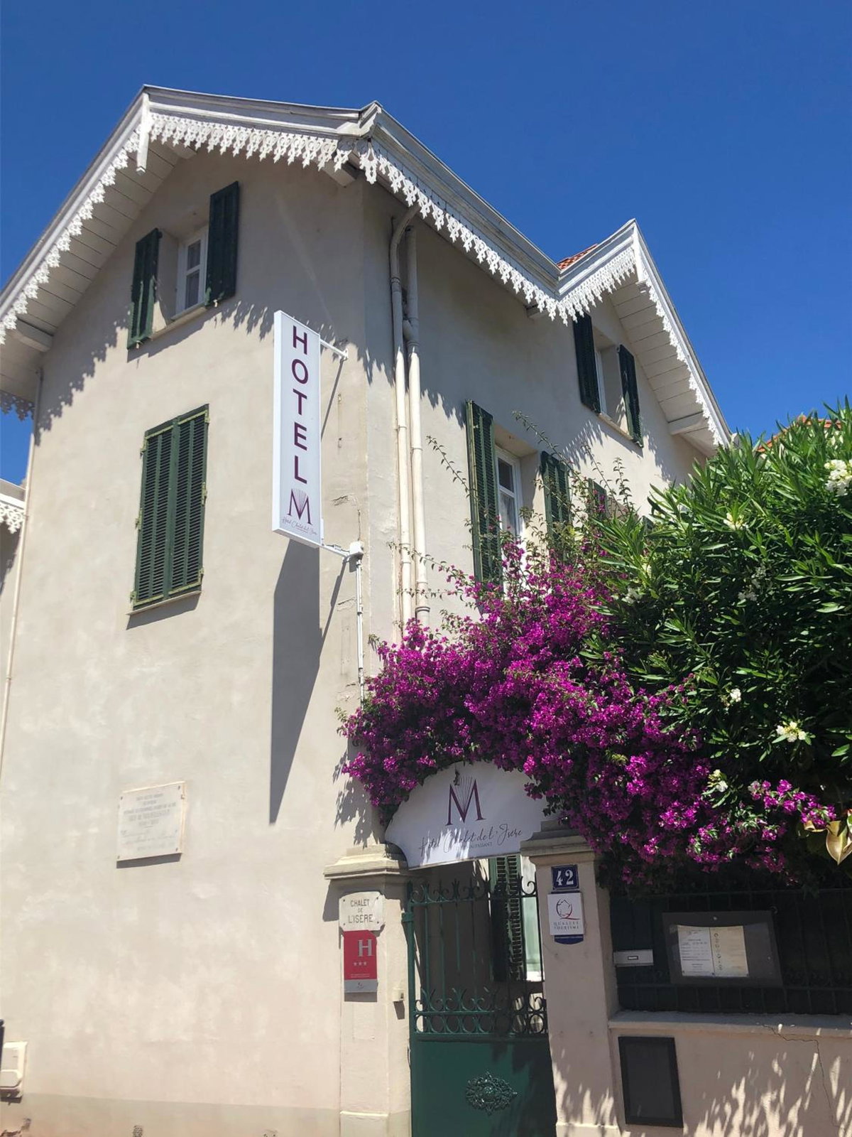 Hotel · Hotel Chalet De L'isere, Cannes