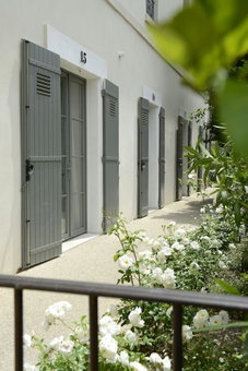 Grand Hôtel Henri, L'Isle-sur-la-Sorgue, France