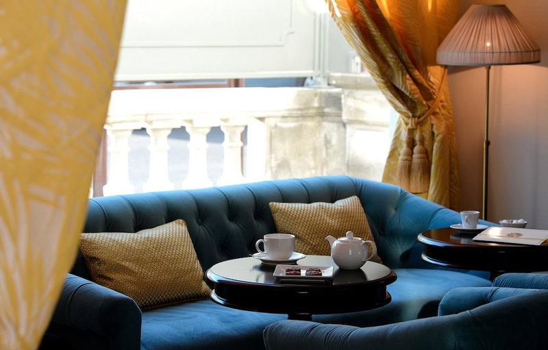 Grand Hôtel Henri, L'Isle-sur-la-Sorgue, France