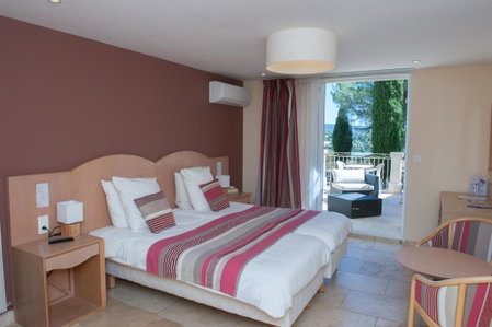 Mas De La Tour, L'Isle-sur-la-Sorgue, France