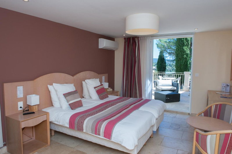 Mas De La Tour, L'Isle-sur-la-Sorgue, France