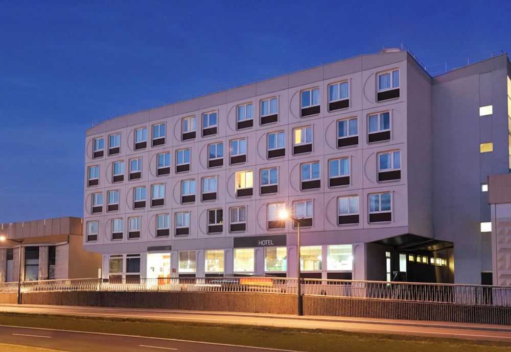 B&B Hotel Boulogne Sur Mer Centre Les Ports, France