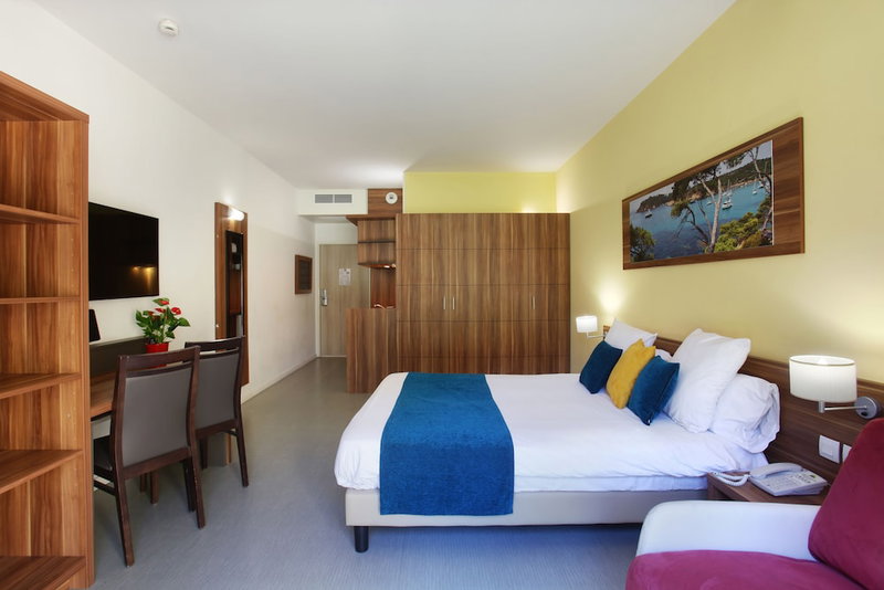 Residence Suite Home Aix en Provence, Bouc-Bel-Air, Francia