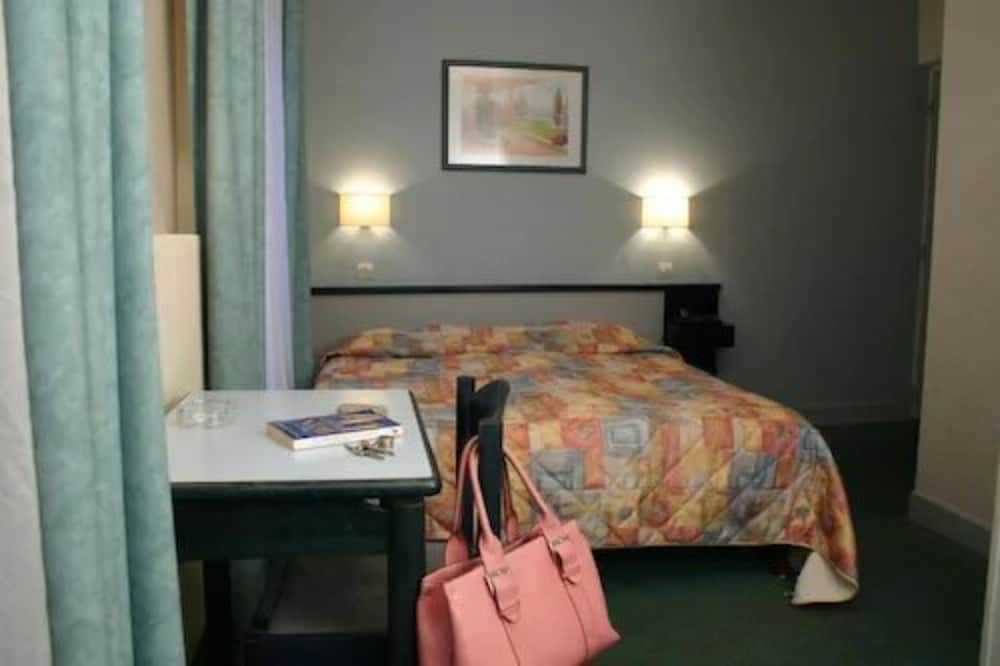 Hôtel · Hotel Printania, Paris