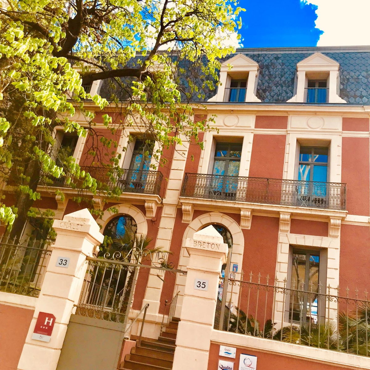 Hotel des Arceaux, Frankreich