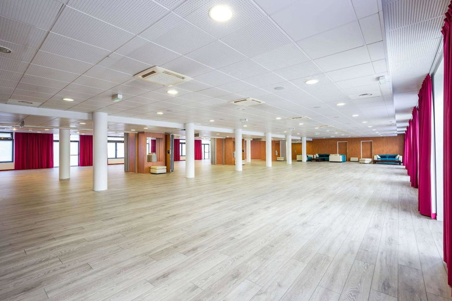 Le M & Spa Bordeaux Aéroport by Hôtels & Préférence, Mérignac, France