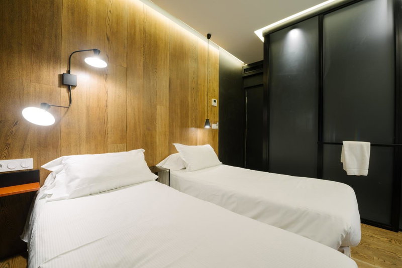 Atypik Hotel & Spa Clichy - Urban Style, Clichy, Frankreich