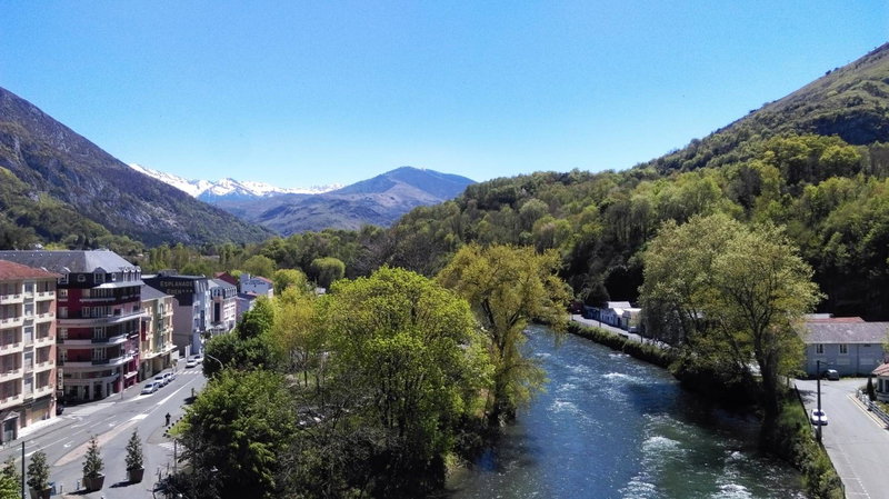 Adonis Lourdes - Notre Dame de la Sarte, Lourdes, Frankreich