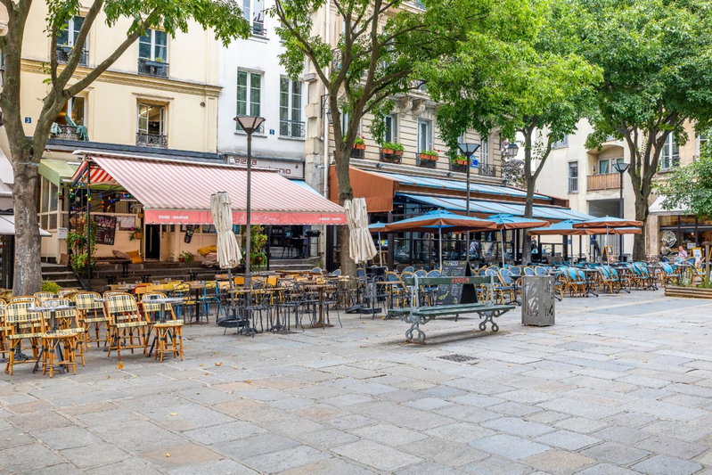 HolidaysInParis - Bourg Tibourg, Paris, France