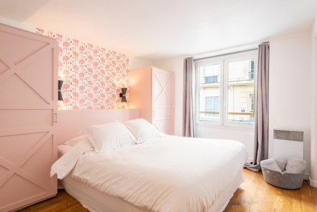HolidaysInParis - Bourg Tibourg, Paris, France
