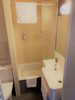 Kyriad Direct Clermont Ferrand Nord - Gerzat, Gerzat, France