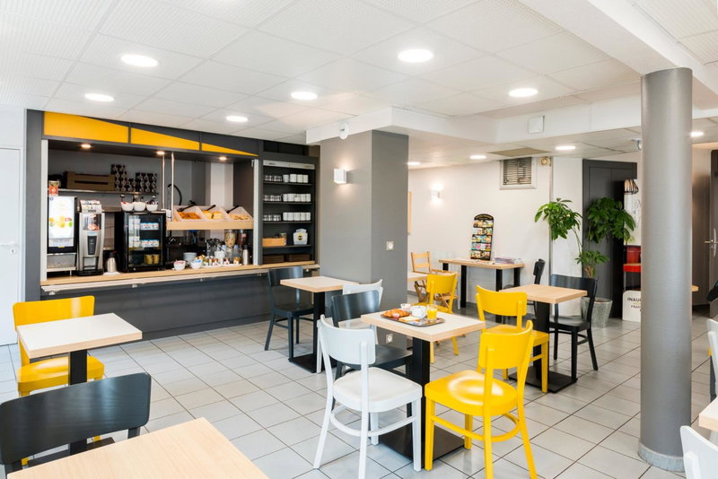B&B HOTEL Nantes Aéroport, Bouguenais, France