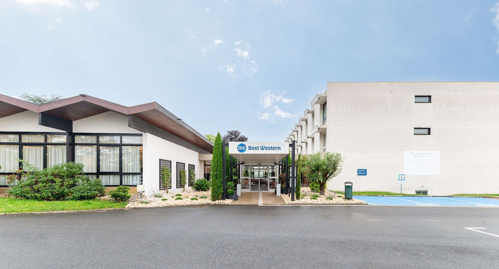 Hotel · Best Western Saint-Etienne Porte du Forez, Andrezieux-Boutheon