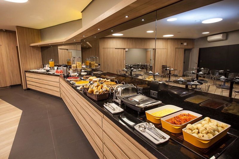 Momax Hotel, Marília, Brasil
