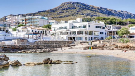 Hoposa Niu, Cala de Sant Vicenc, España