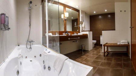 Gran Hotel Ciudad de Barbastro, Barbastro, Spain