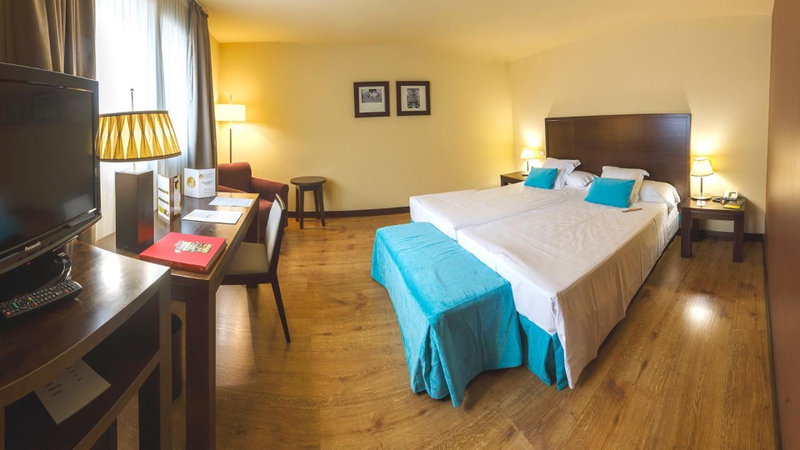 Gran Hotel Ciudad de Barbastro, Barbastro, Spain