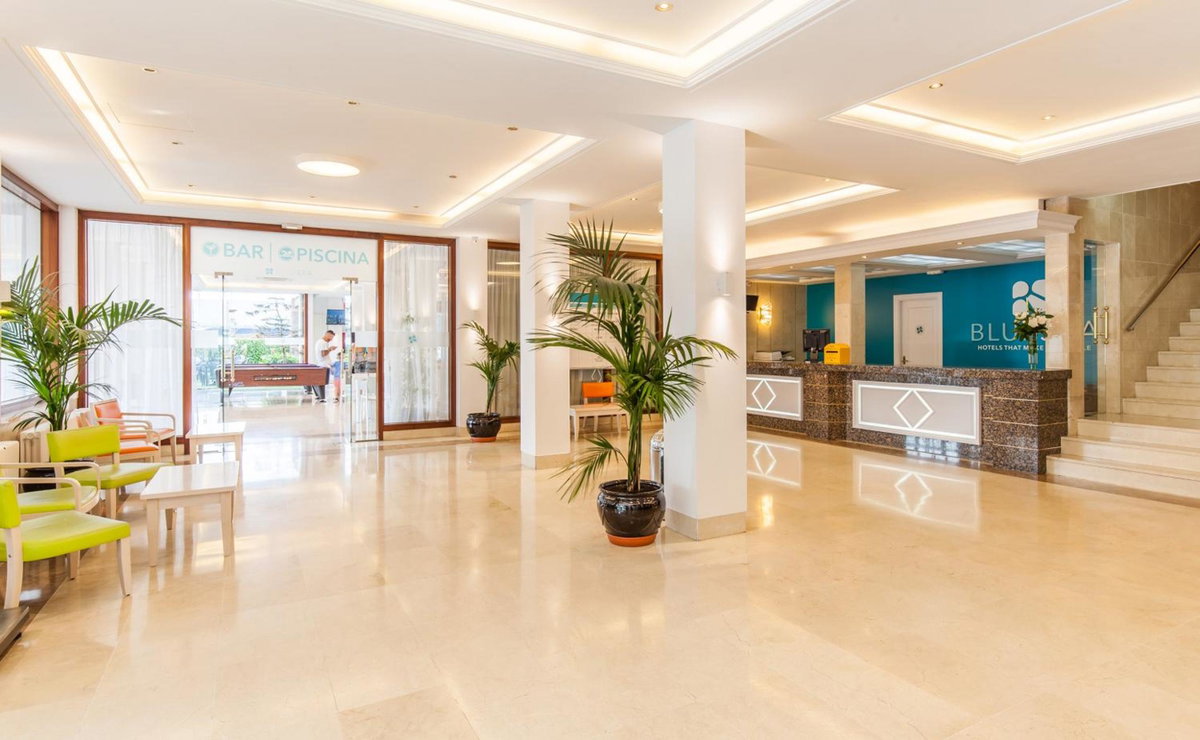 Отель · BLUESEA Montevista Hawai, Lloret De Mar