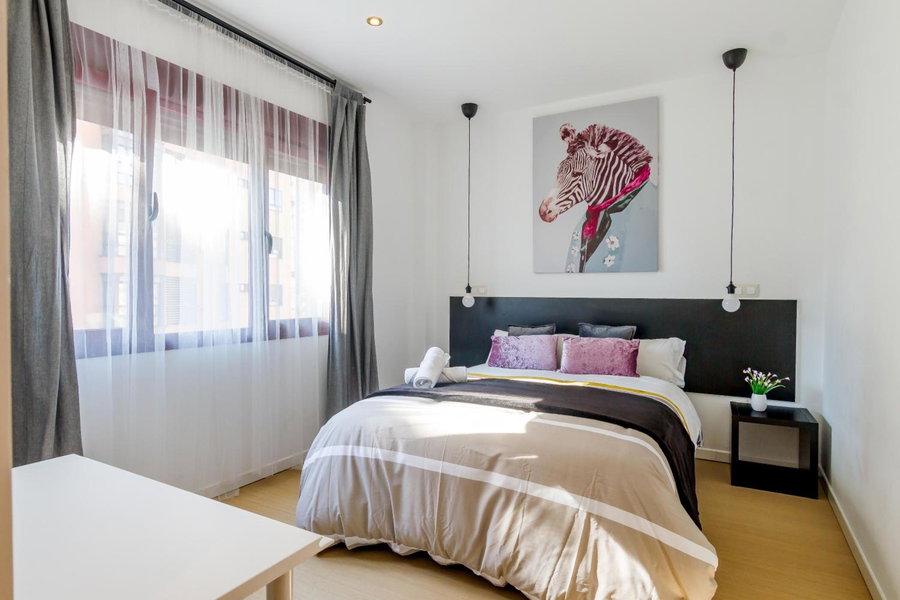 AYZ Javier Cabrini - Auto check-in property, Madrid, Spain